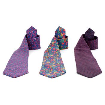 294. HERMÈS, three silk ties.