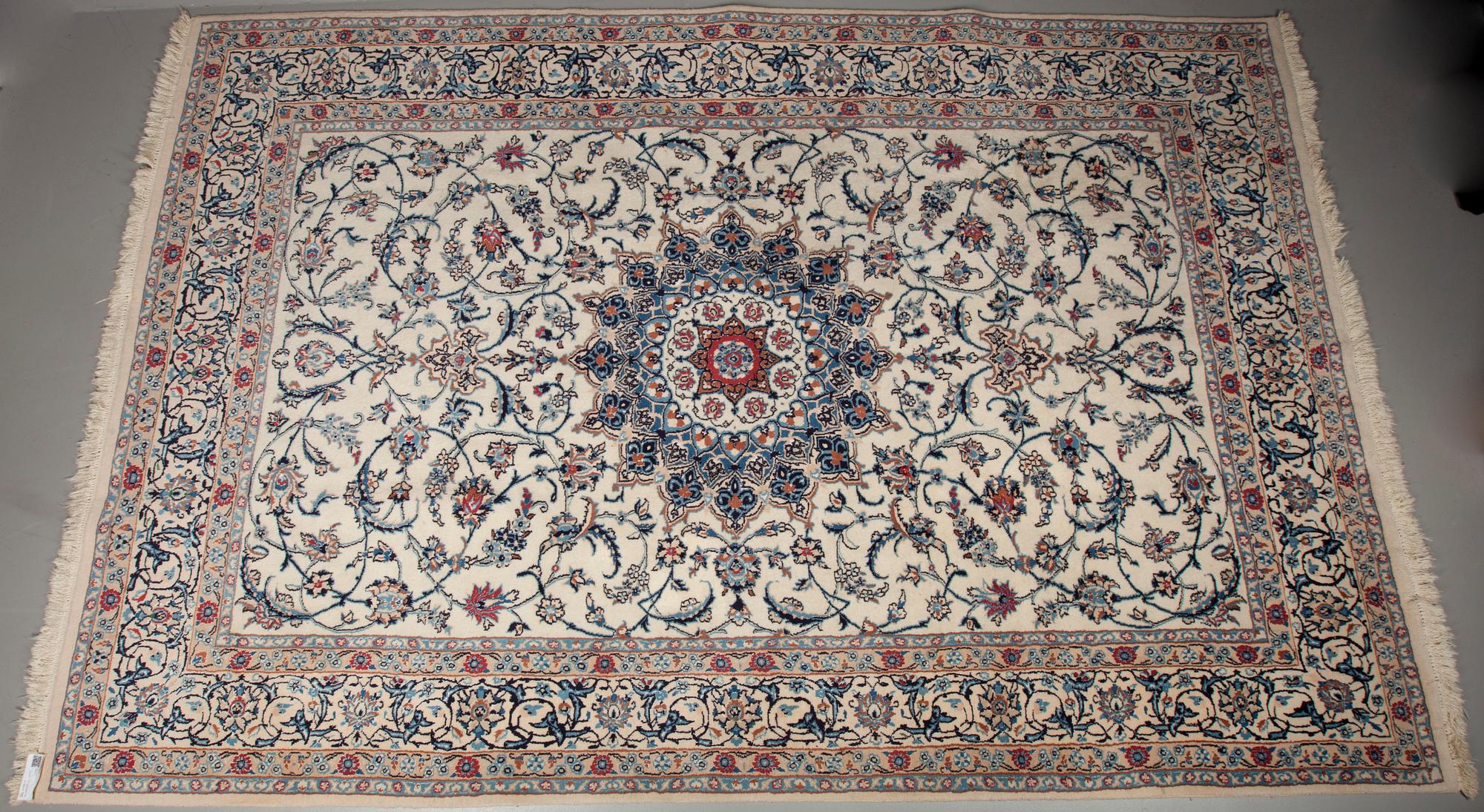 MATTA, Nain 200x305 cm.