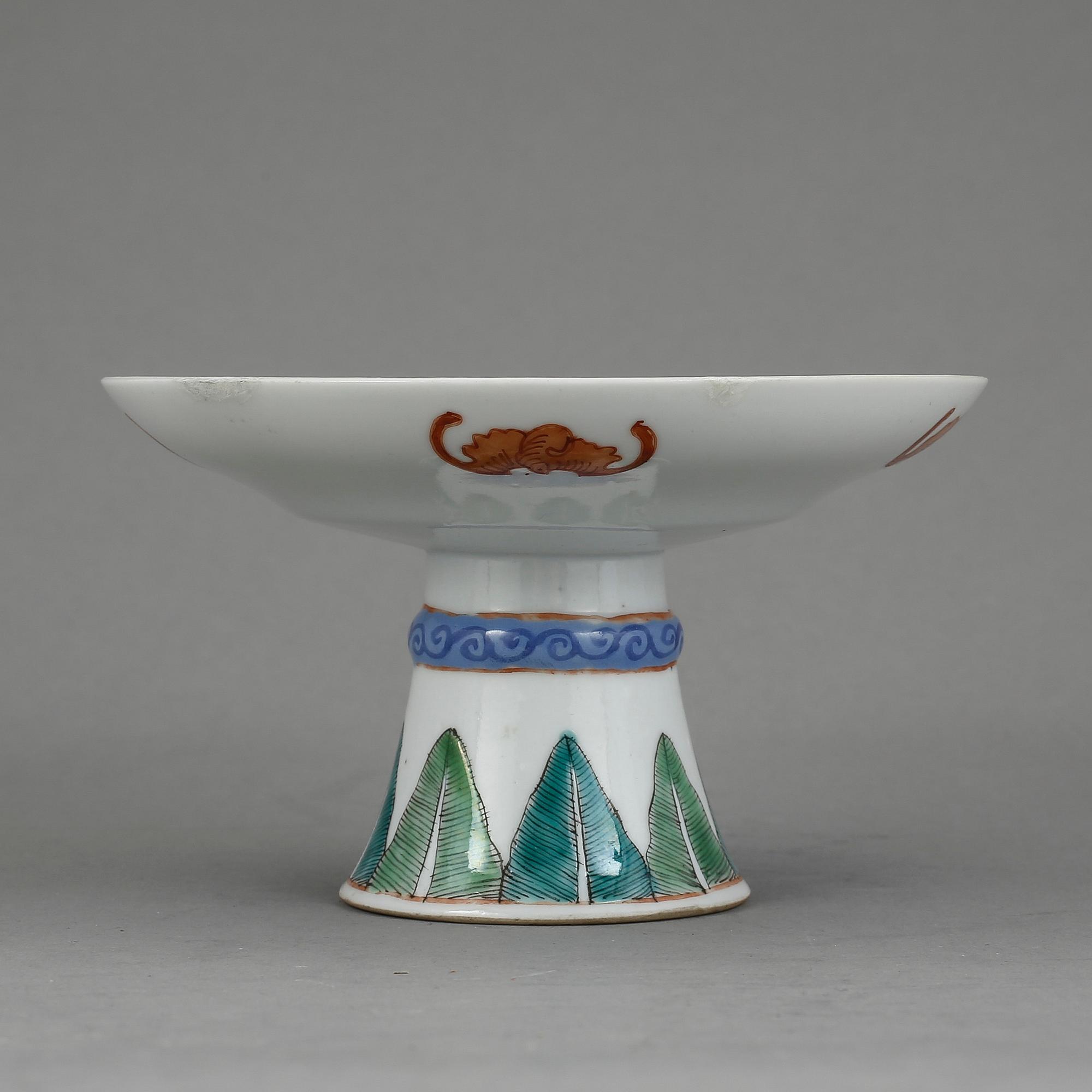TAZZA. Porslin, Kina, 1800/1900-tal.