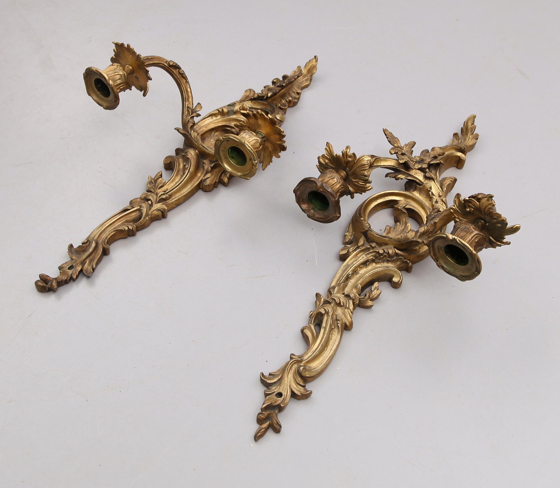 VÄGGLAMPETTER, 1 par, rokokostil, 1900-talets första hälft.