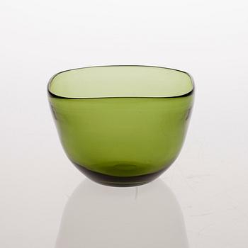 Gunnel Nyman, A BOWL.