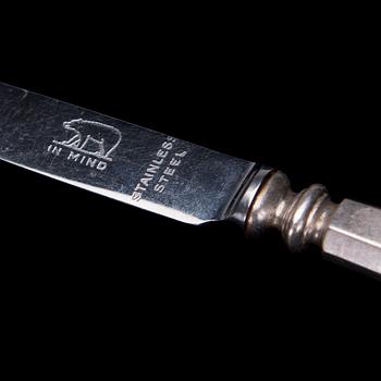 BESTICKUPPSÄTTNING, 47 delar, silver, "Musslan", Åbo 1920-30-tal. Silvervikt totalt ca 1400 g.