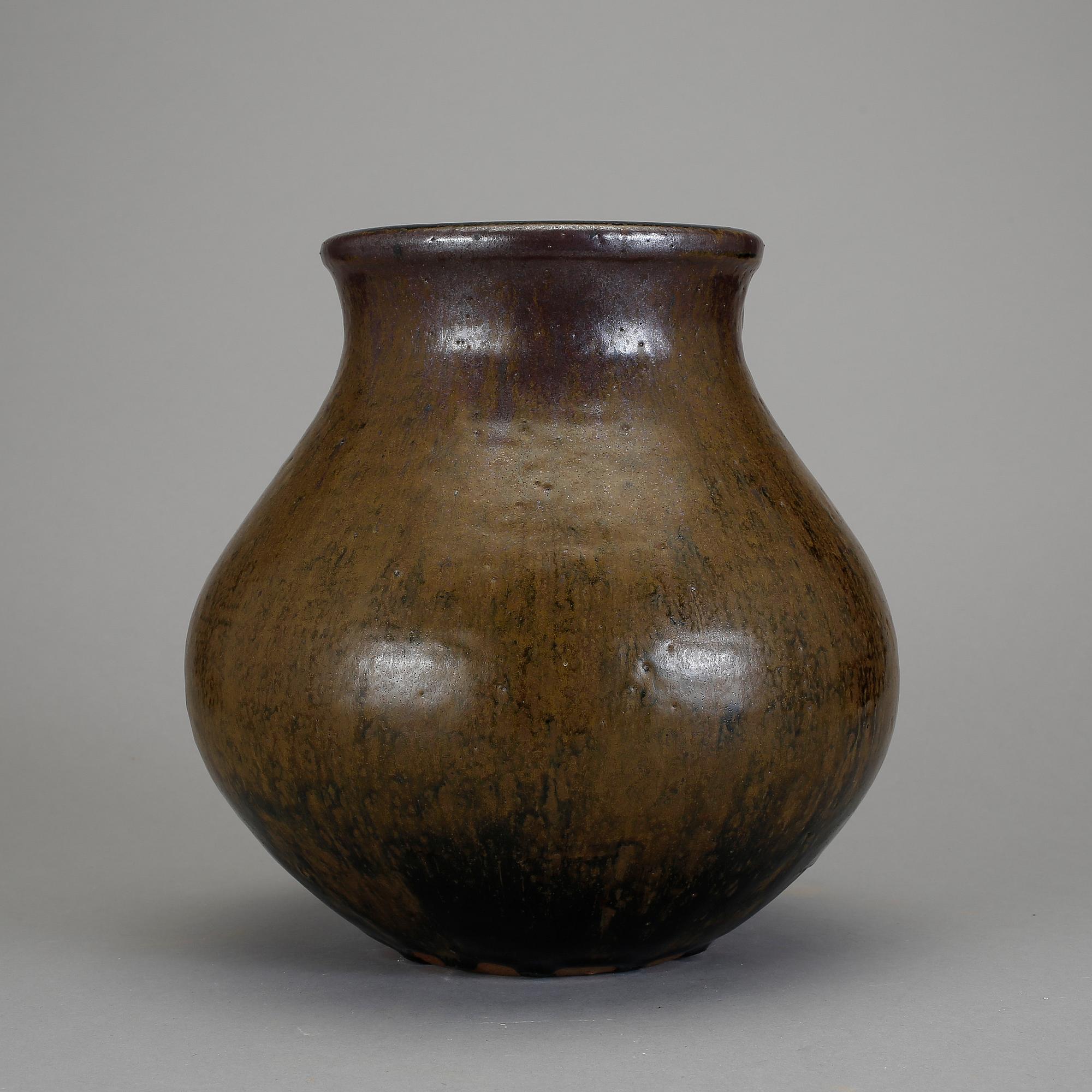 VAS, stengods. Rolf Palm, Höganäs. Signerad och daterad 1967.