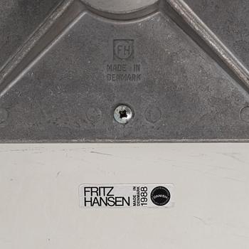 Arne Jacobsen, Bruno Mathsson & Piet Hein, soffbord, modell "A222", Fritz Hansen, Danmark 1988.