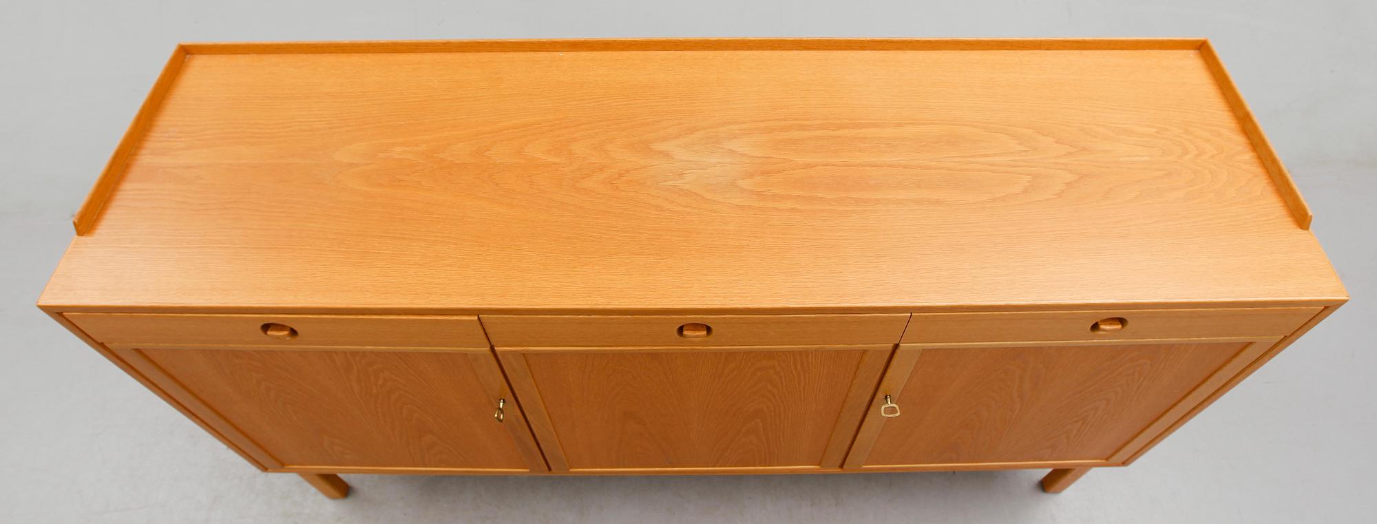SIDEBOARD, Skaraborgs Möbelindustri, Tibro, 1900-talets andra hälft.