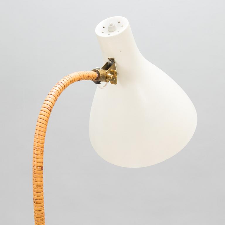 Paavo Tynell, golvlampa, Idman 1900-talets mitt.