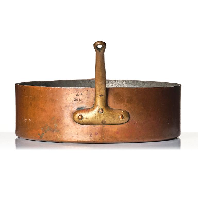 A copper casserole for the Stockholm Exhibition 1930, possibly made by Verkstads AB Kjäll & Co.