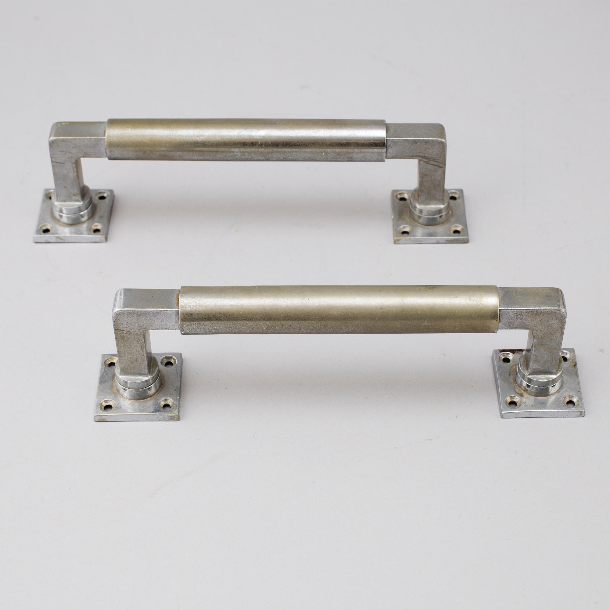 DÖRRHANDTAG, 7 st, i Walter Gropius & Adolf Meyer-stil, 1920-40-tal.