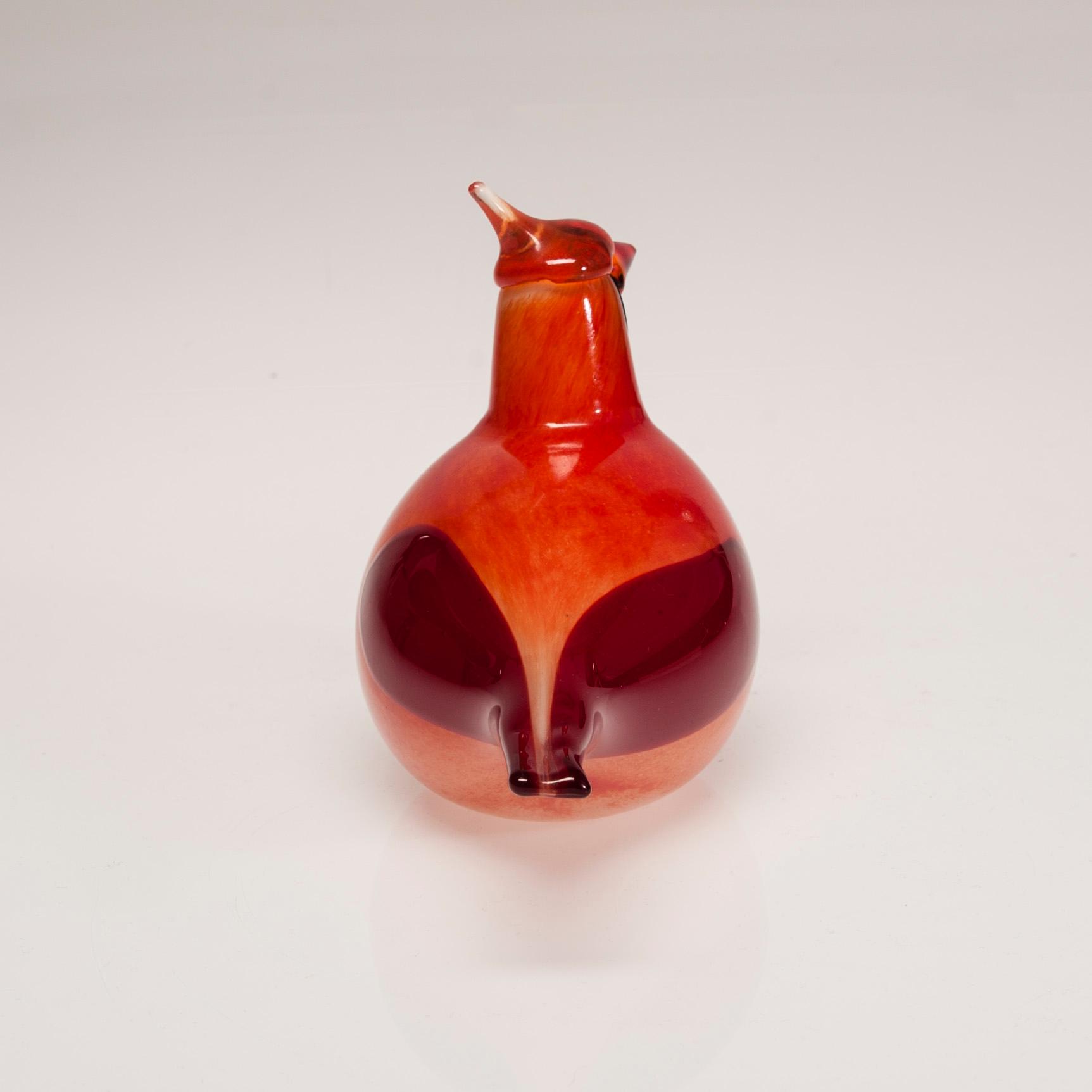 FIGURIN, glas, "Kardinaali", signerad O. Toikka, Nuutajärvi. Modellen formgiven 1972.
