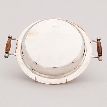 SERVERINGSKÄRL MED RECHAUD, 3 delar, försilvrat, Mappin & Webb, England. 1900-talets senare hälft.
