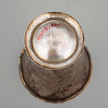 BÄGARE, 2, st, silver, bär bla svenska kontrollstämplar, 1803. Total vikt ca 131 gram.