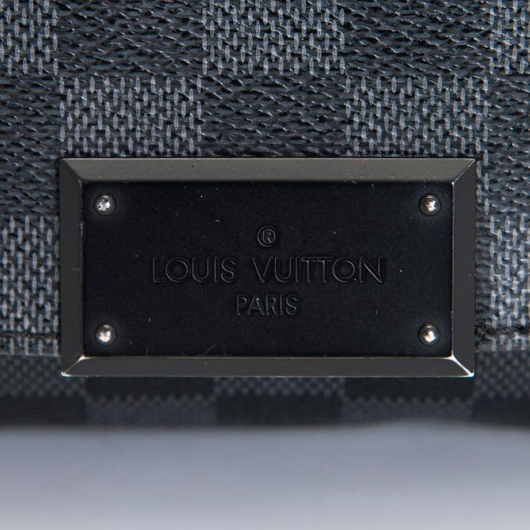 Louis Vuitton, A Damier Graphite 'District PM Messenger' Bag.