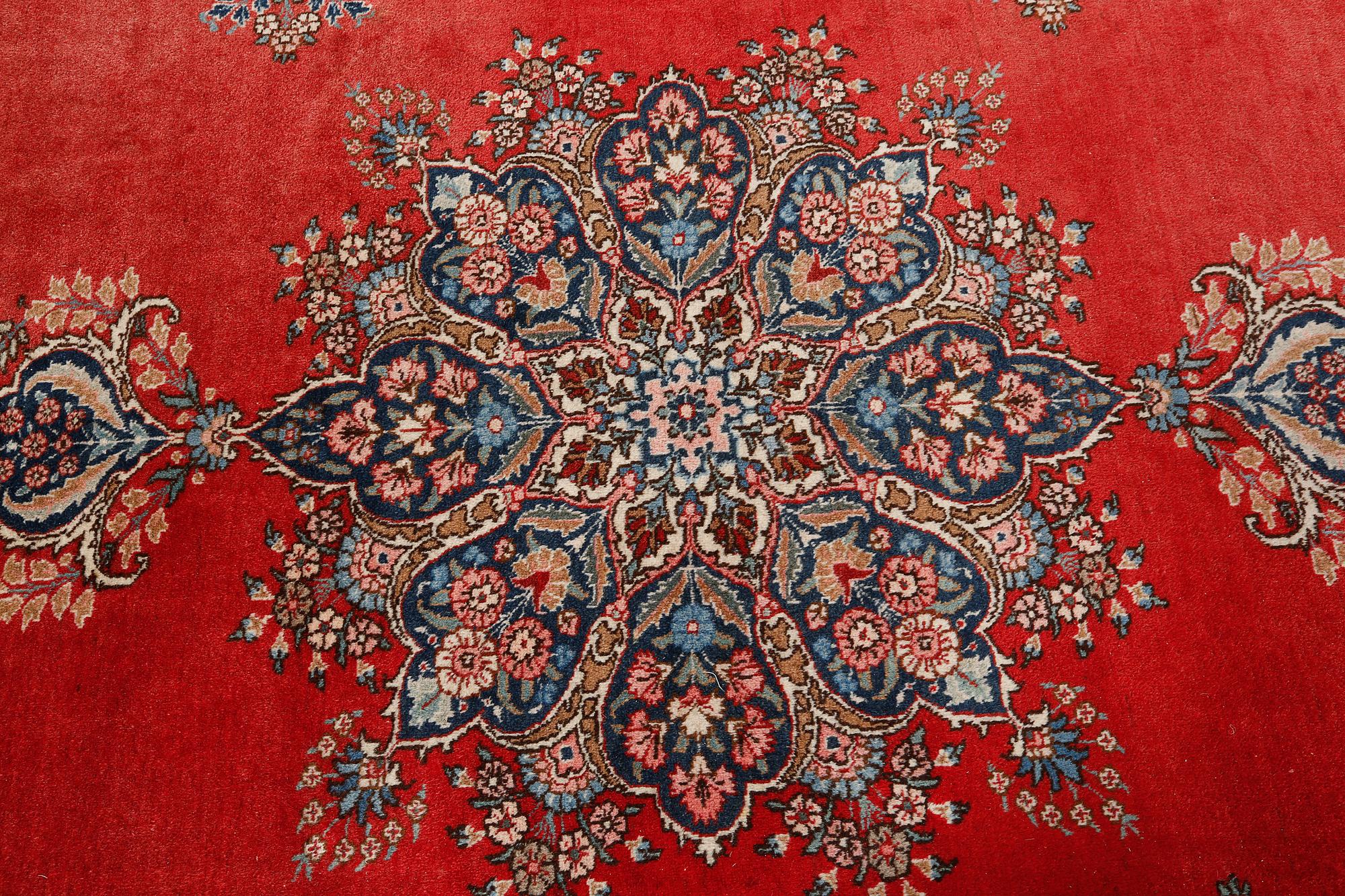 MATTA, orientalisk, old, 325x240 cm.