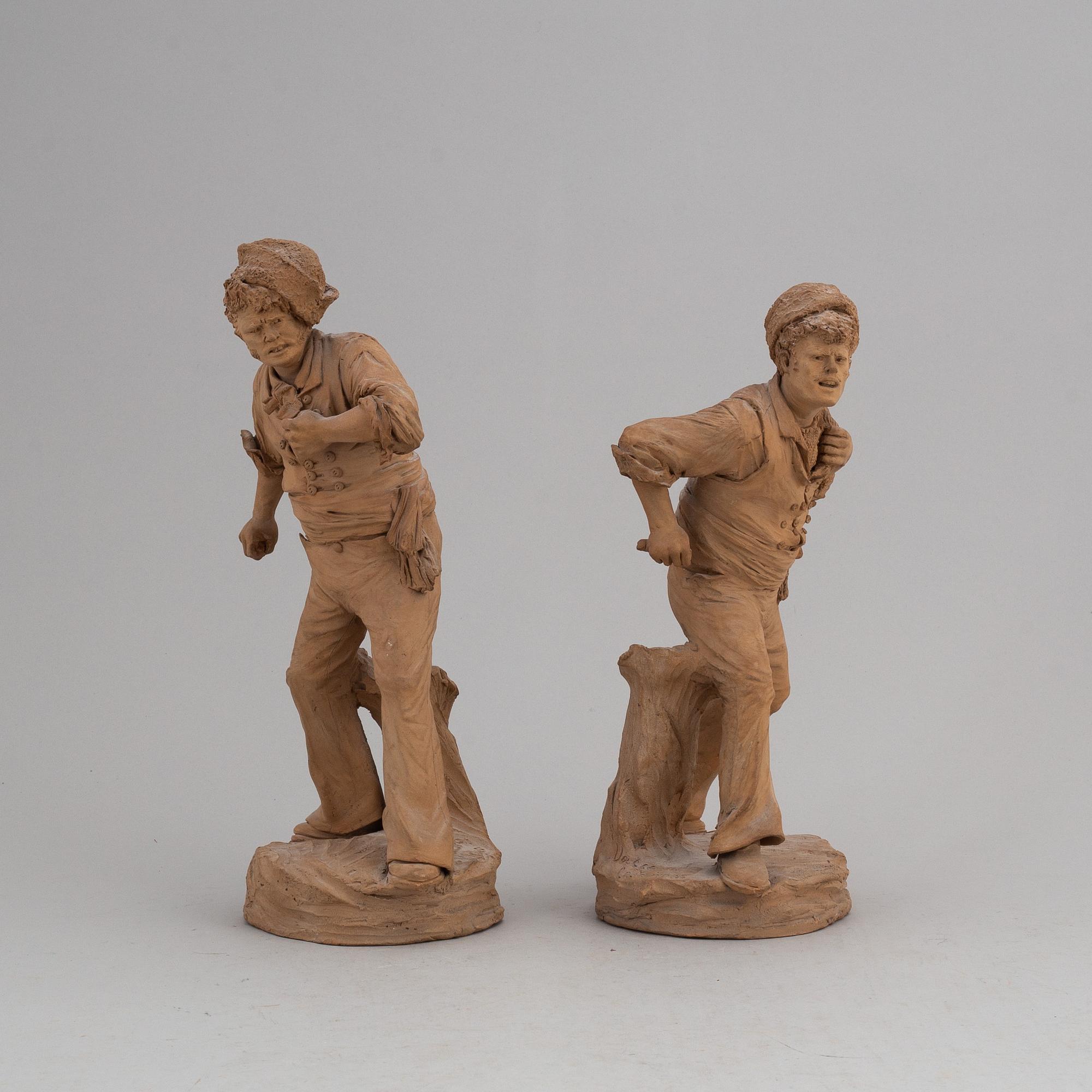 GIUSEPPE VACCARO CALTAGIRONE, skulpturer, 2 st, terracotta, signerade.