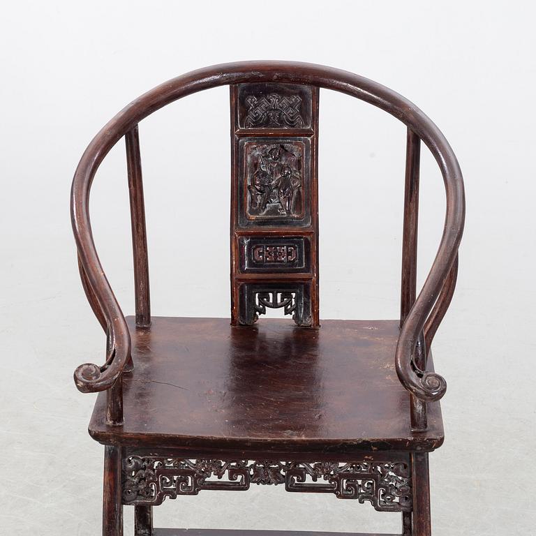 A Chinese wooden chair last aprt of the 19th century.