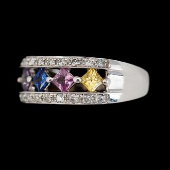 RING, 10K vitguld, diamanter tot ca 0.25 ct och flerfärgade safirer. Total vikt ca 4 g.