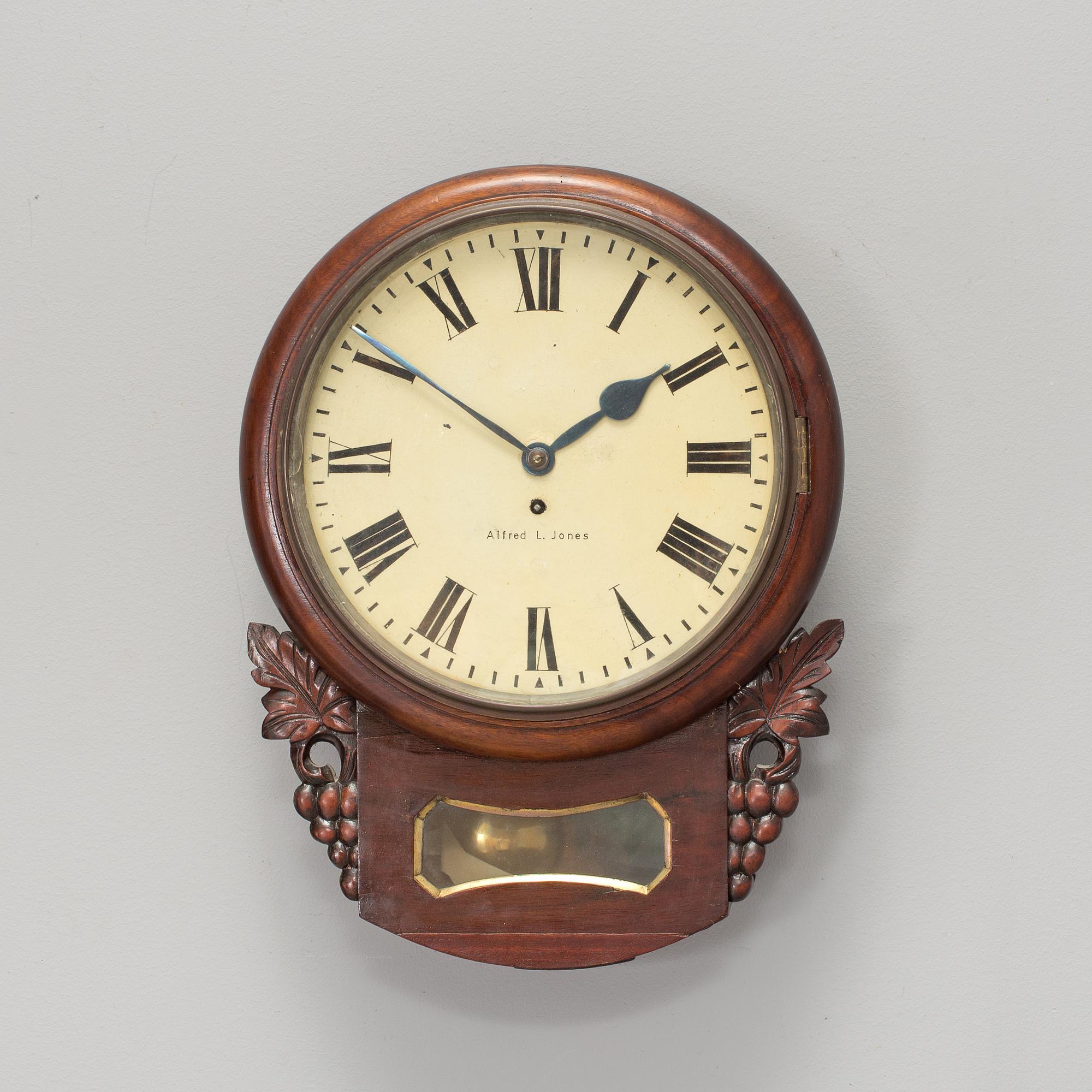 VÄGGUR, märkt Alfred L Jones, 1800-talets slut.