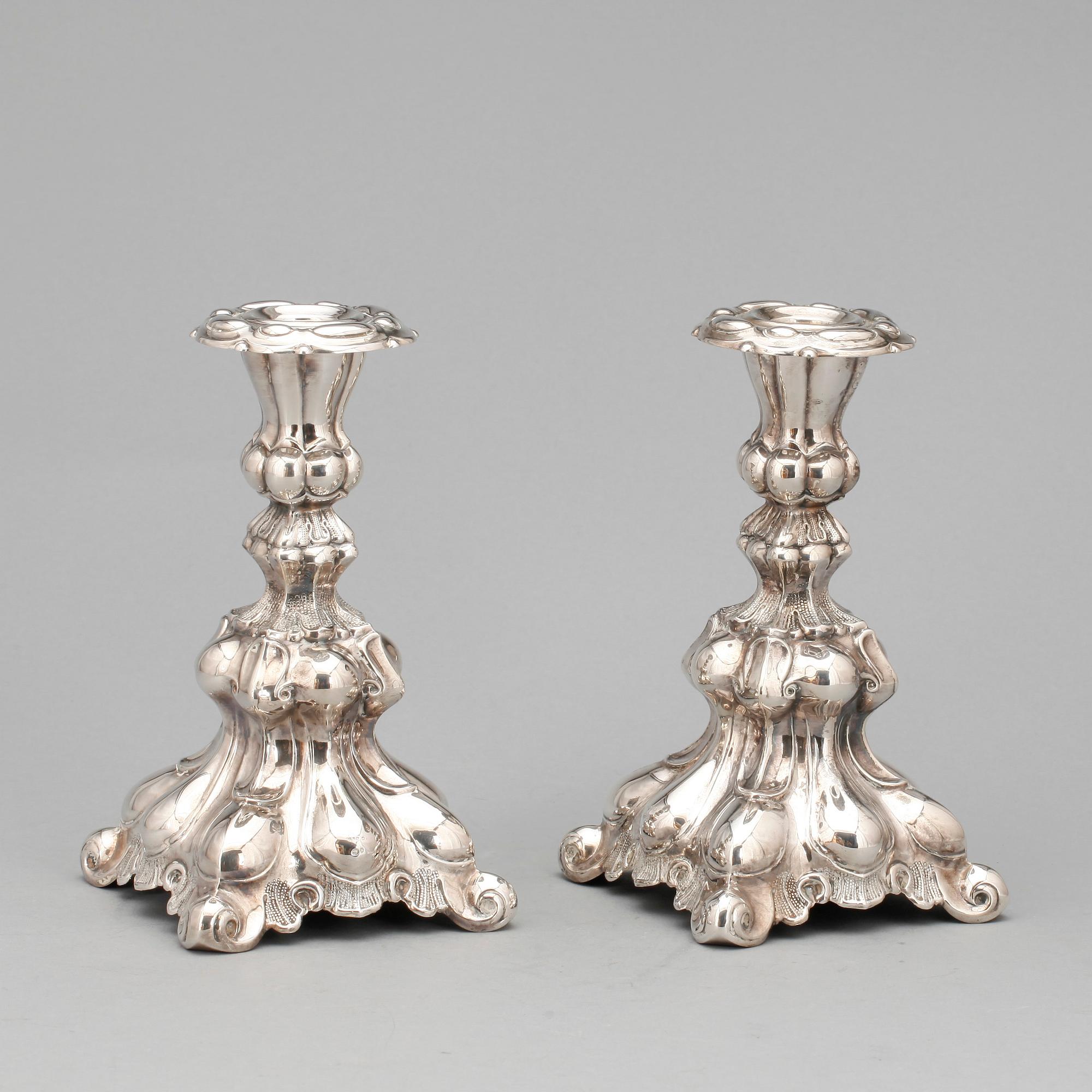 LJUSSTAKAR, ett par, silver barockstil. Svenska importstämplar 830, 1900-tal.