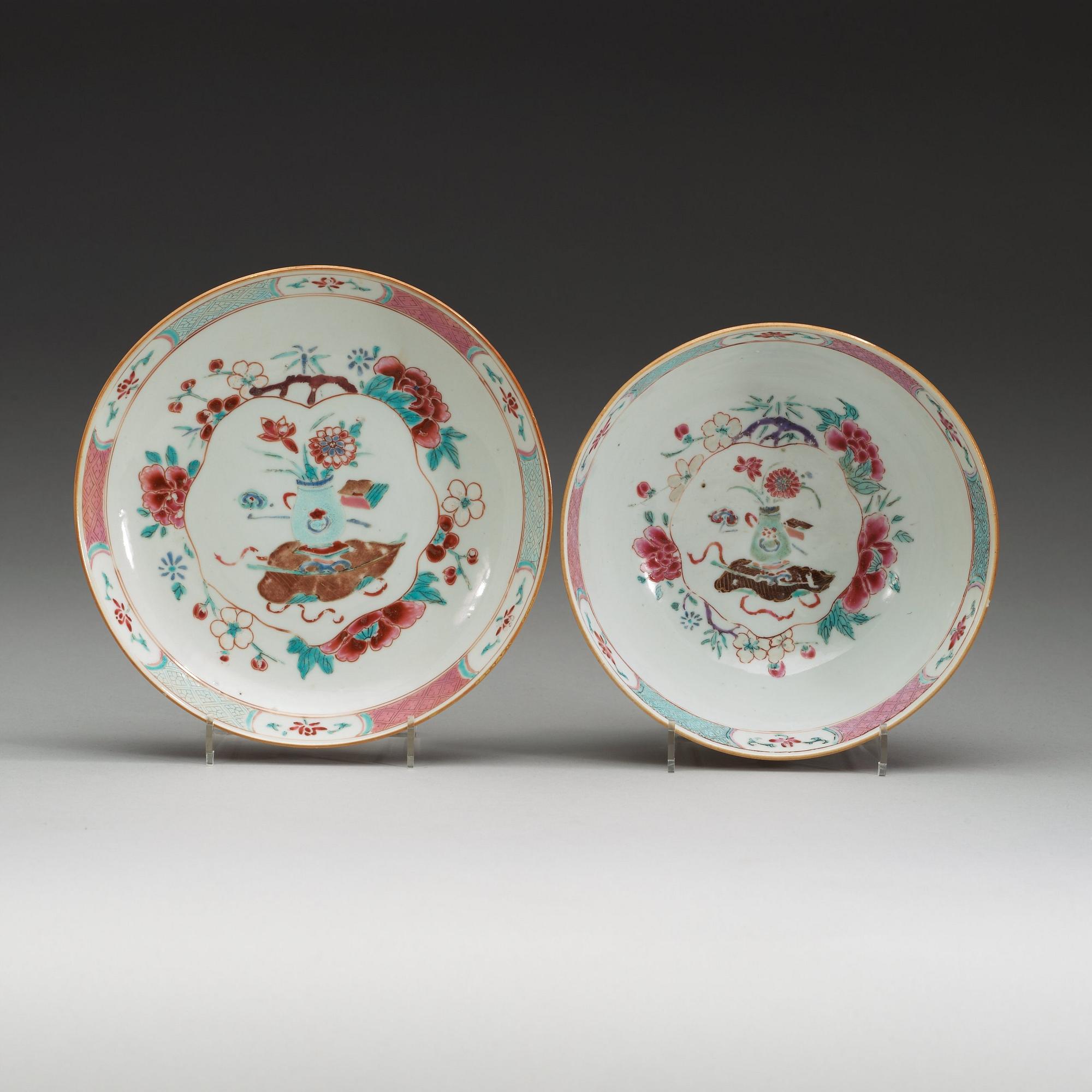 A famille rose bowl with stand, Qing dynasty, Yongzheng (1736-95).