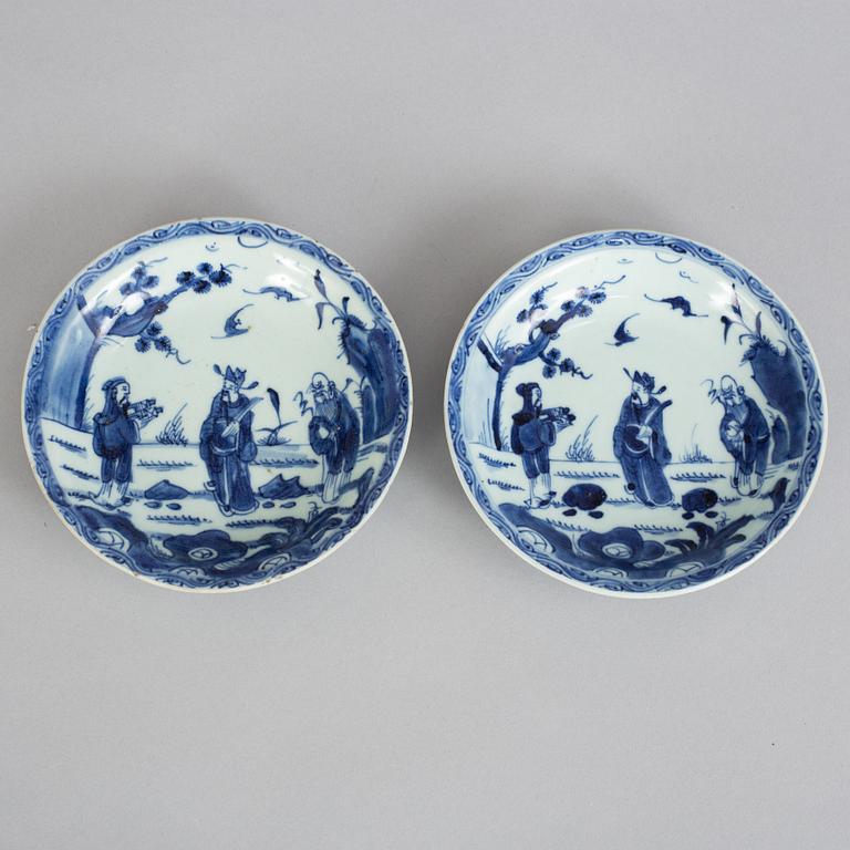 Assietter, två stycken, porslin. Tianqi/Chongzhen, 1600-tal.