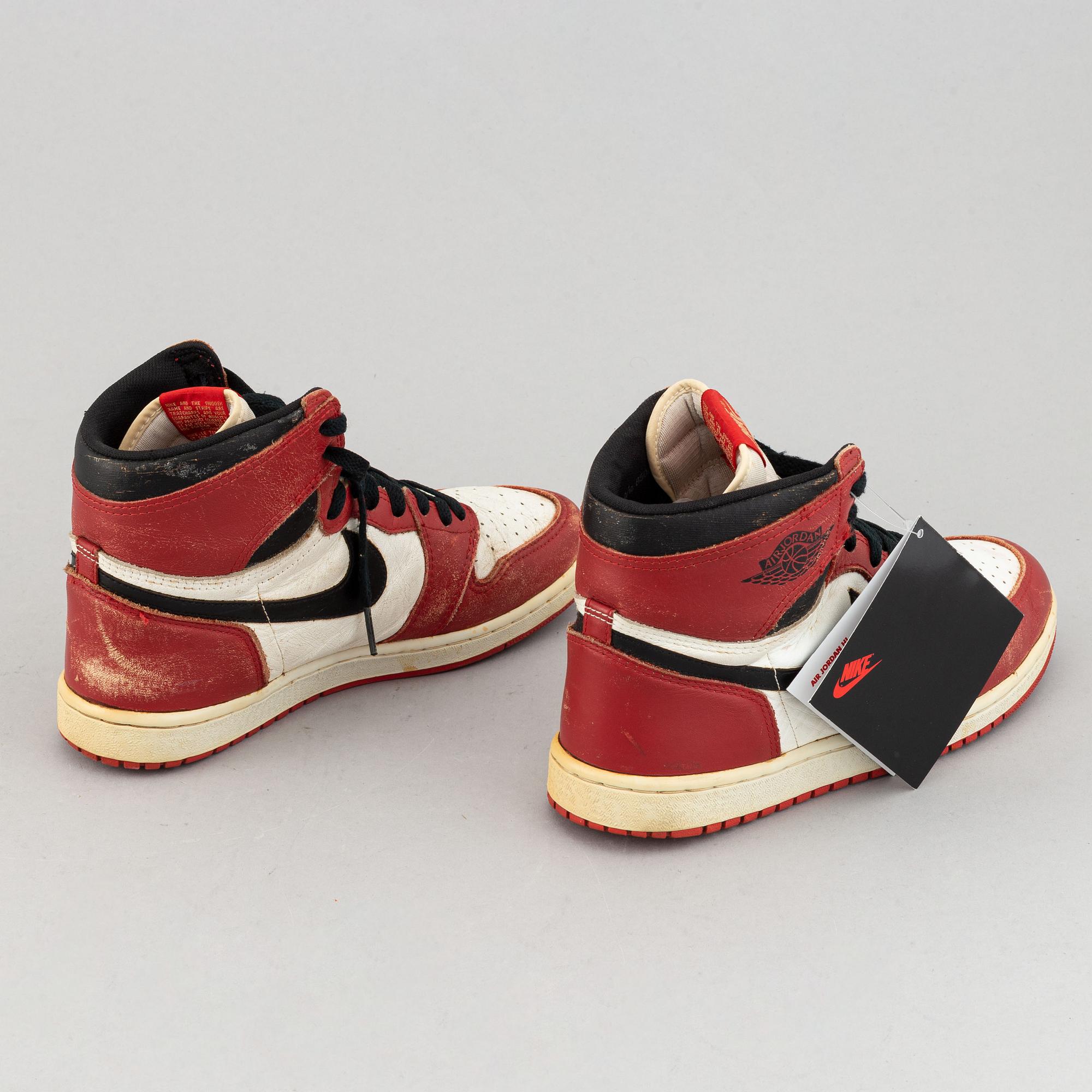 Sneakers, 'Air Jordan 1 Chicago', Nike, 1985.