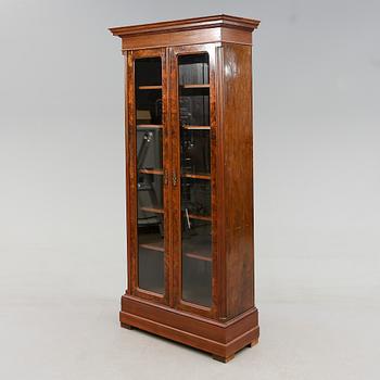 BOKSKÅP, 1800-talets andra hälft.