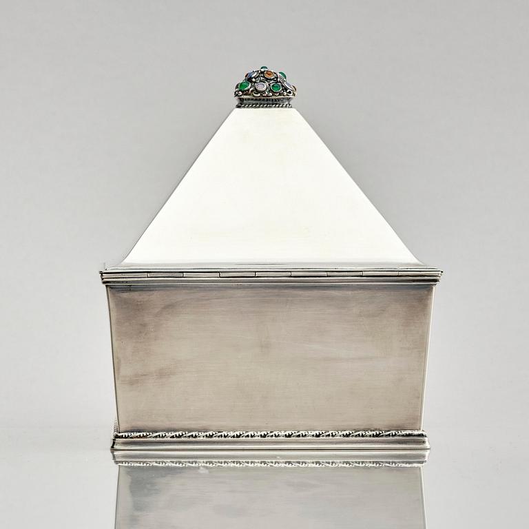 Sven-Arne Gillgren, a sterling silver box, GAB, Stockholm, Sweden 1948.