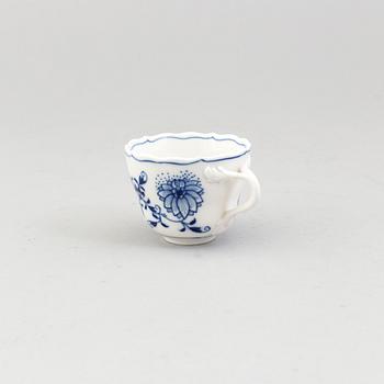 KAFFEKOPPAR, 12 st, "Lökmönstret", Meissen, Tyskland, 1900-tal.