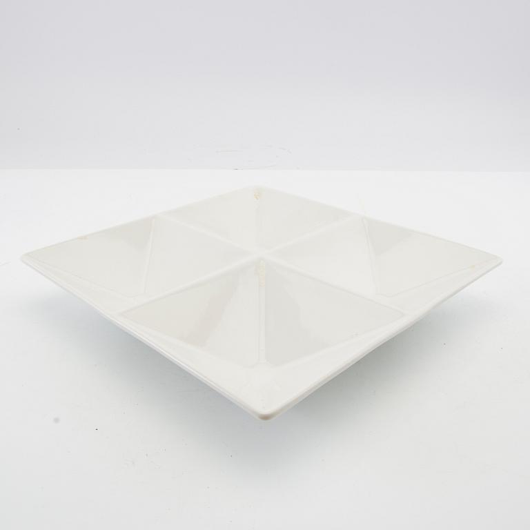 Tapio Wirkkala, serving platter "Lokerovati" Arabia Finland, late 20th century porcelain.