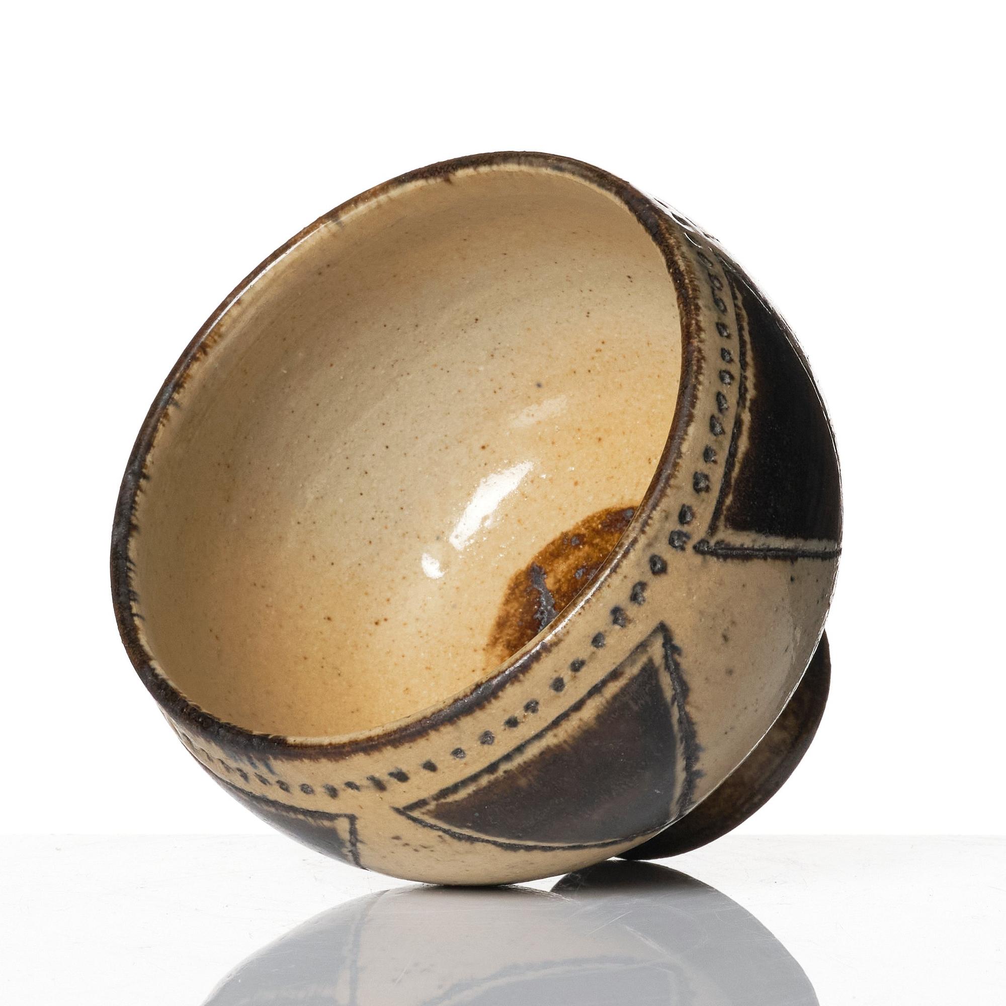 Anders Bruno Liljefors, two stoneware bowls, Gustavsberg studio, Sweden 1950-60s.