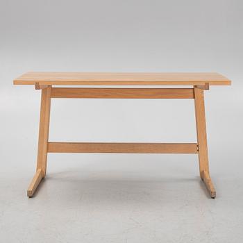 Matbord, tillverkat på Sävar snickeri.