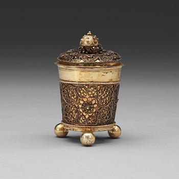 977. A Swedish late 17th century parcel-gilt and filigree beaker and cover, marks of Johan Friedrich Straub, Karlstad.