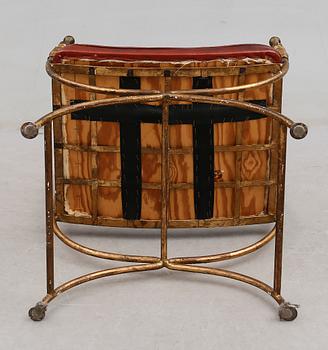 KARMSTOL, 1900-talets mitt.