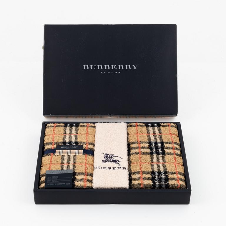 Burberry, a set of three towels.