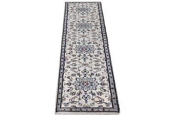 A runner carpet, Nain, part silk, 9 laa, signed, ca. 380 x 80 cm.