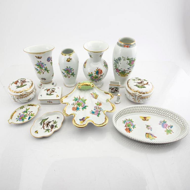 A set of 13 porcelain vases, plates and more from Herend later part of the 20th century.