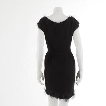 MOSCHINO, cocktailklänning samt jacka.