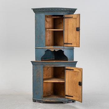 Skänkskåp, allmoge, Hälsingland, daterat 1831.