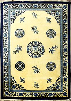 MATTA, Kina, ca 473x332 cm.