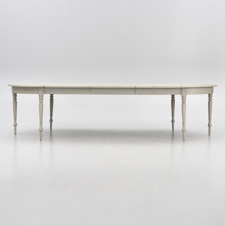 Dining table, 19th century.
