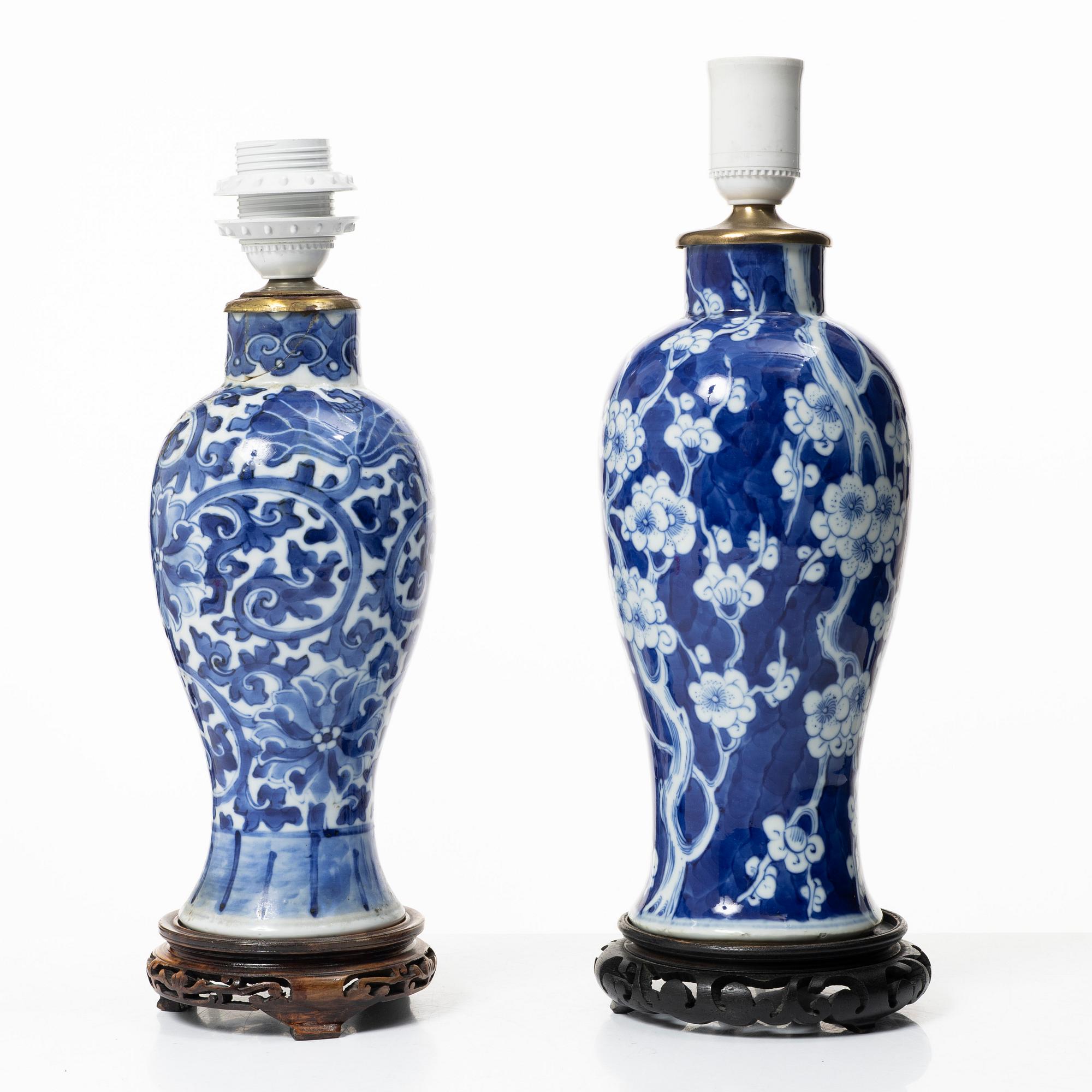 Two blue and white porcelain vases/table lamps, China, Qing dynasty, 19th century.