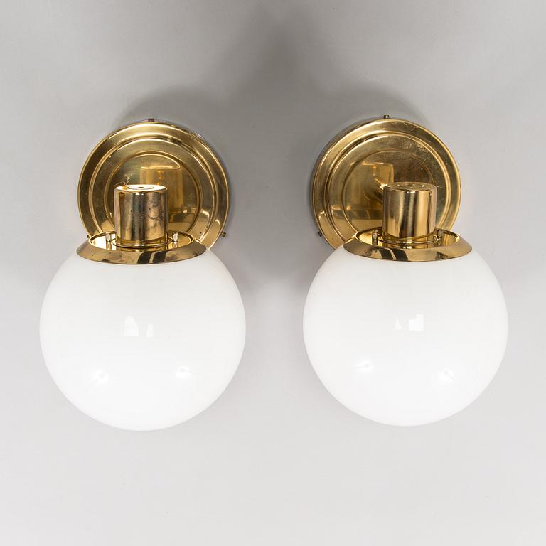 Klaus Michalik, A pair of 1980s wall lights, model 5586-25 for Thorn Orno.