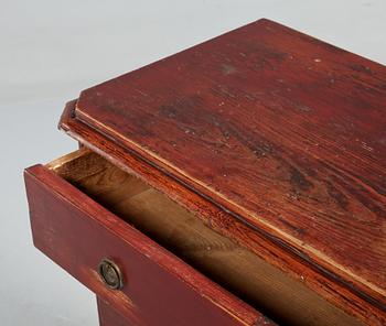 BYRÅ, sengustaviansk, omkring år 1800.