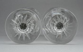 POKALER, ett par, slipat glas, tidigt 1900-tal, troligen Sverige.
