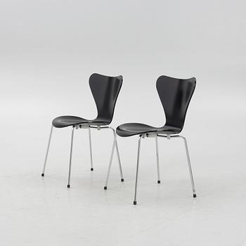 Arne Jacobsen, a set of six model 'Seven' chairs, Fritz Hansen, Denmark 2018.