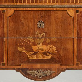 A Gustavian commode by Gustaf Foltiern (master in Stockholm 1771-1804), dated 1786.