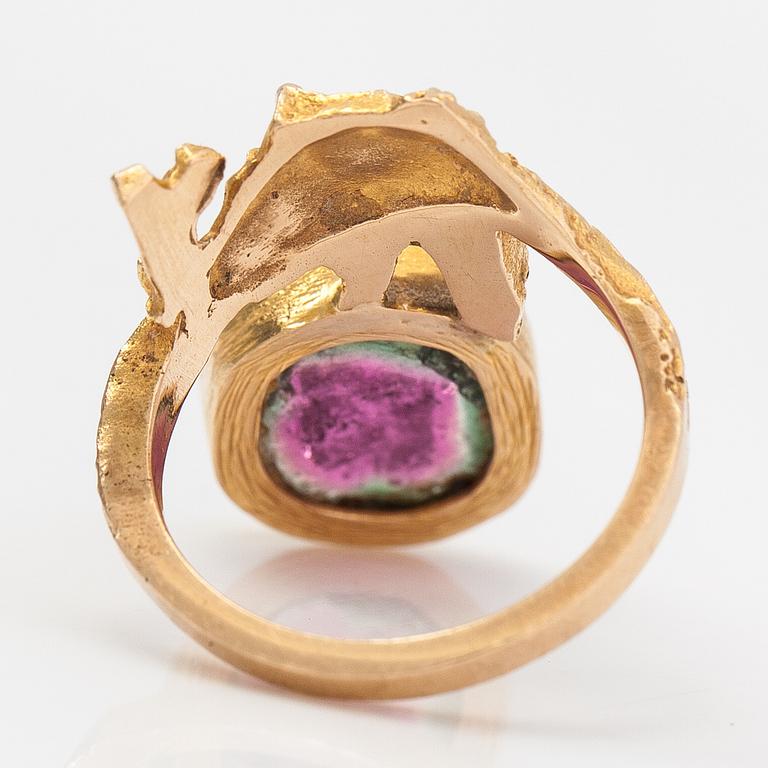 Björn Weckström, A 14K gold ring "Pond in the forest" with a tourmaline. Lapponia 1971.