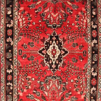 MATTA, Hamadan, ca 308 x 110 cm.