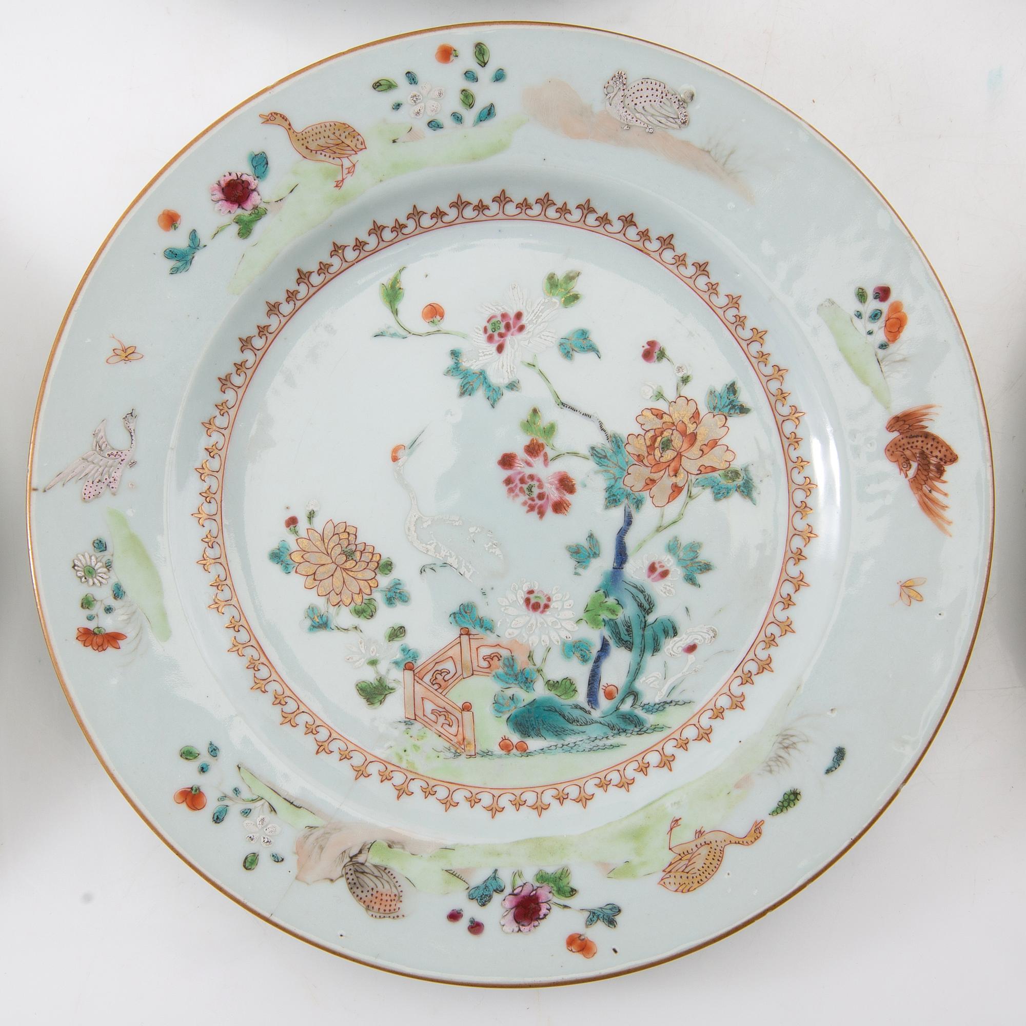 Plates 8 pcs and a serving dish similar China 18th century porcelain.