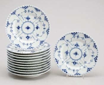 ASSIETTER, 12 st, porslin, Royal Copenhagen.